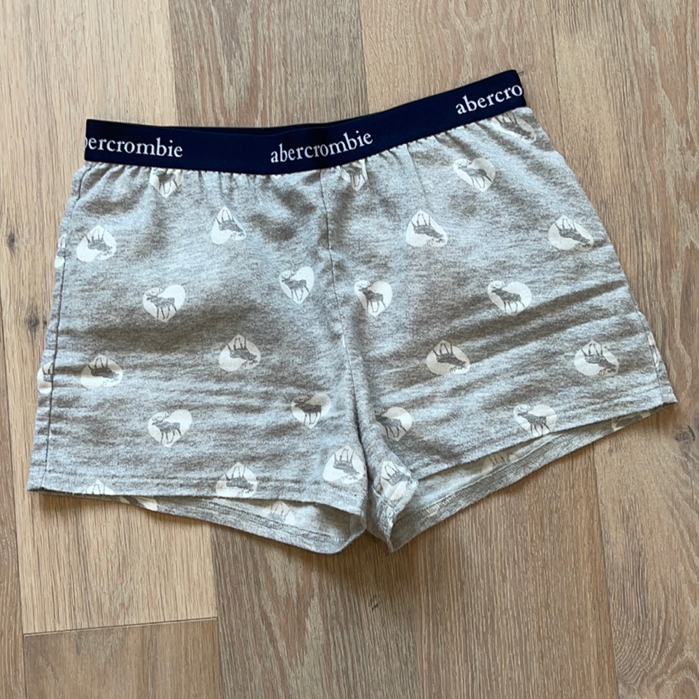 grey and white Abercrombie kids sleep 15/16